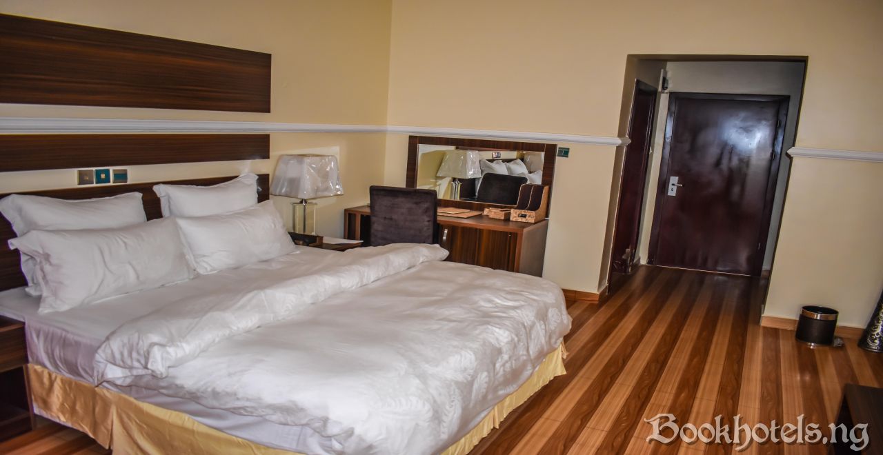 Zeus Paradise Hotel