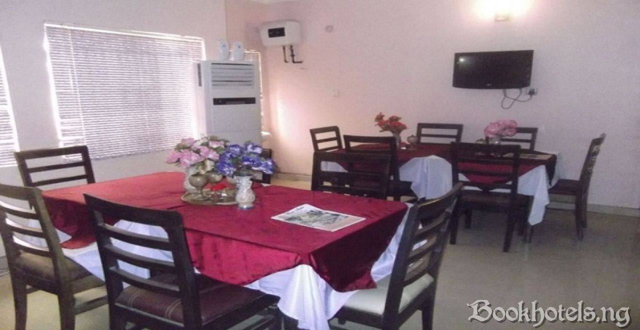 Mavis Suites