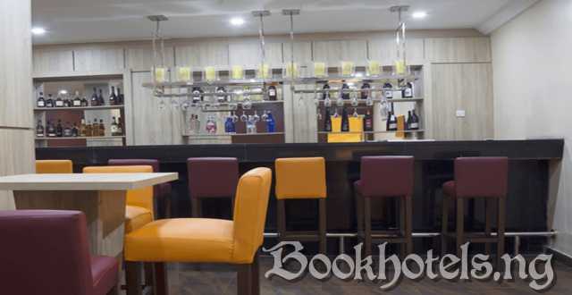 Bon Hotel Elvis