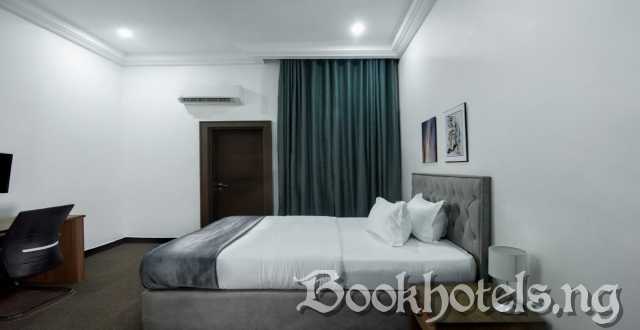 D Stolz Villa And Hospitality