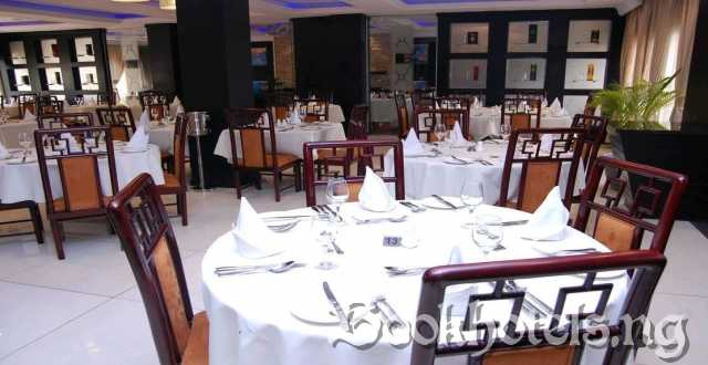 Owu Crown Hotel