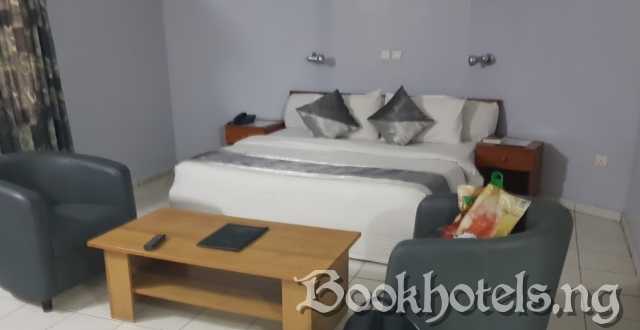 Sinoni Lodge
