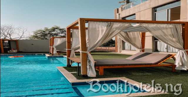 Summerset Continental Hotel Usuma