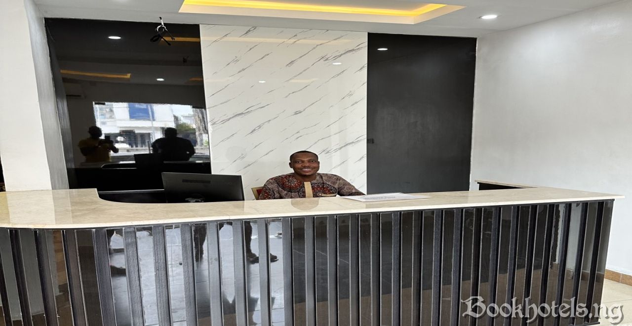 Whitehouse Msquare Hotel