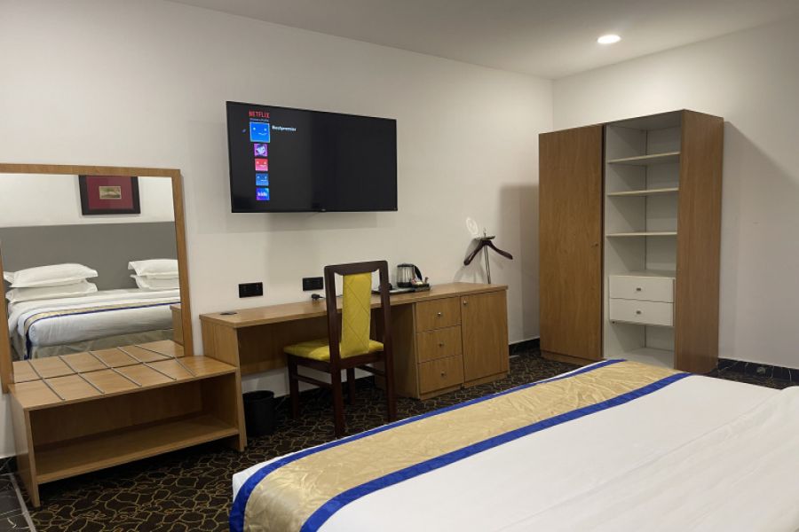 PRESIDENTIAL SUITE