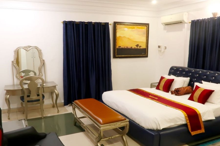 STANDARD ROOM