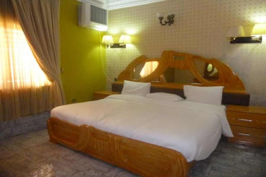STANDARD ROOM