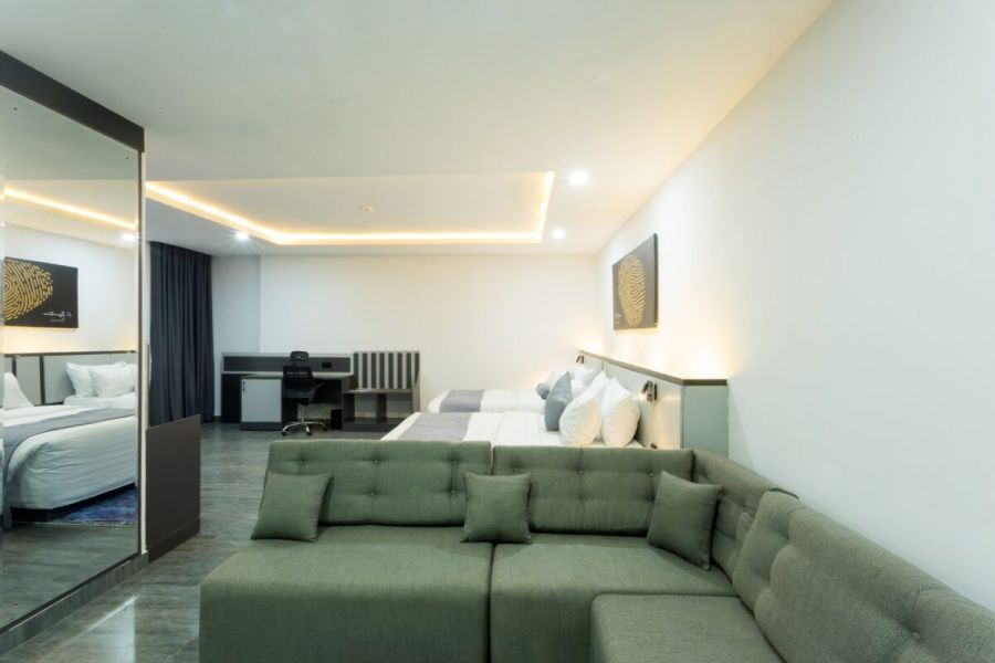 BUSINESS SUITE