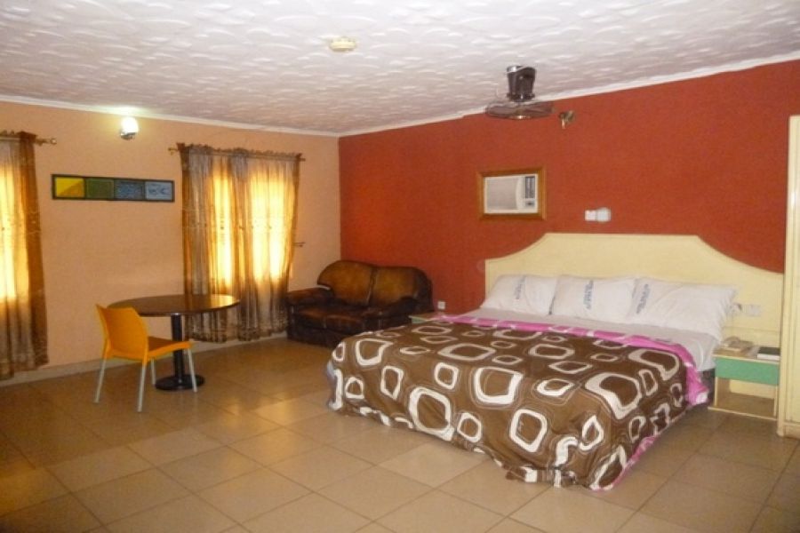 STANDARD ROOM