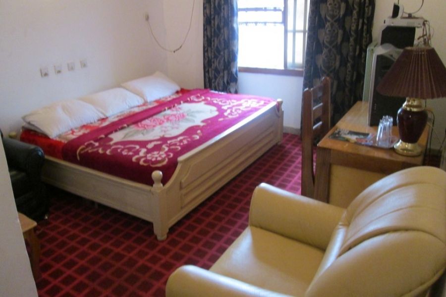 LUXURY ROOM