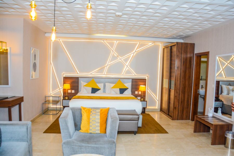 EXECUTIVE ROOMS