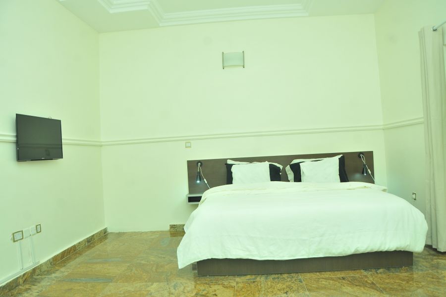 JUNIOR SUITES