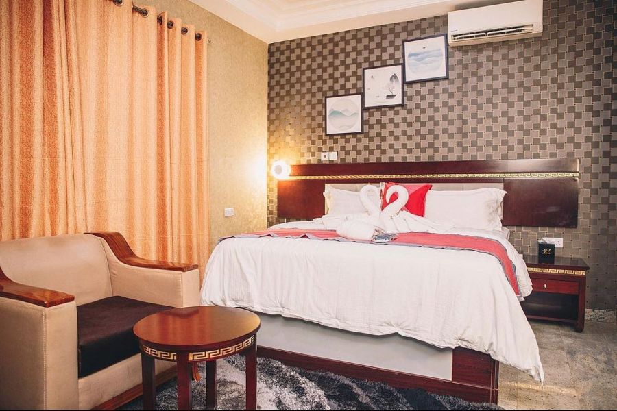 STANDARD ROOM