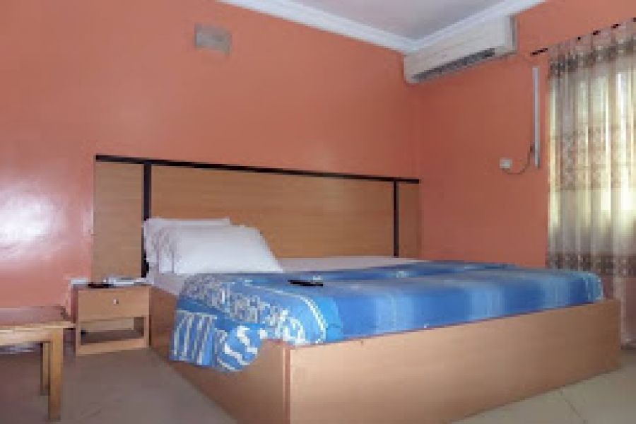 SADA STANDARD ROOM