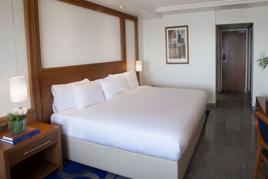 EXCLUSIVE SUITE