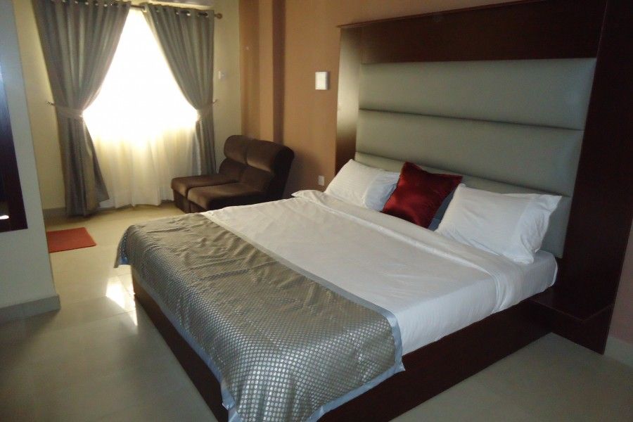 GALAXY ROOM