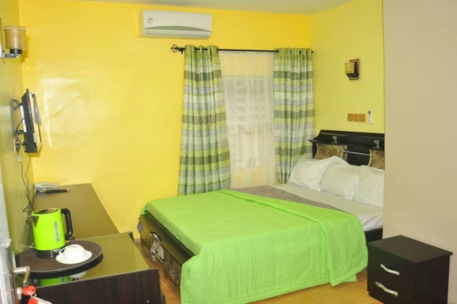 STANDARD ROOM