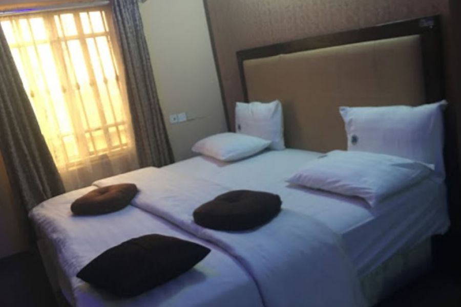 DELUXE ROOM 