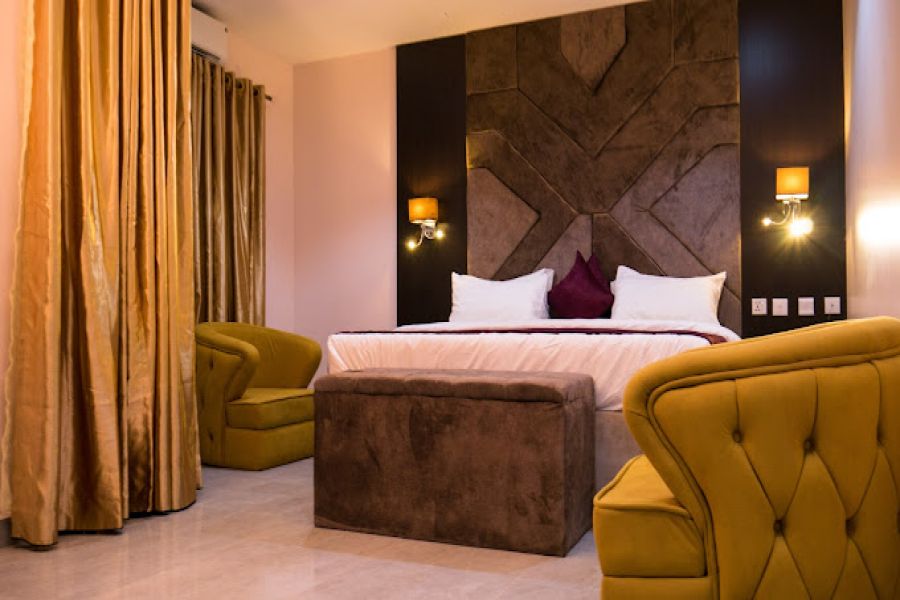 STANDARD ROOM