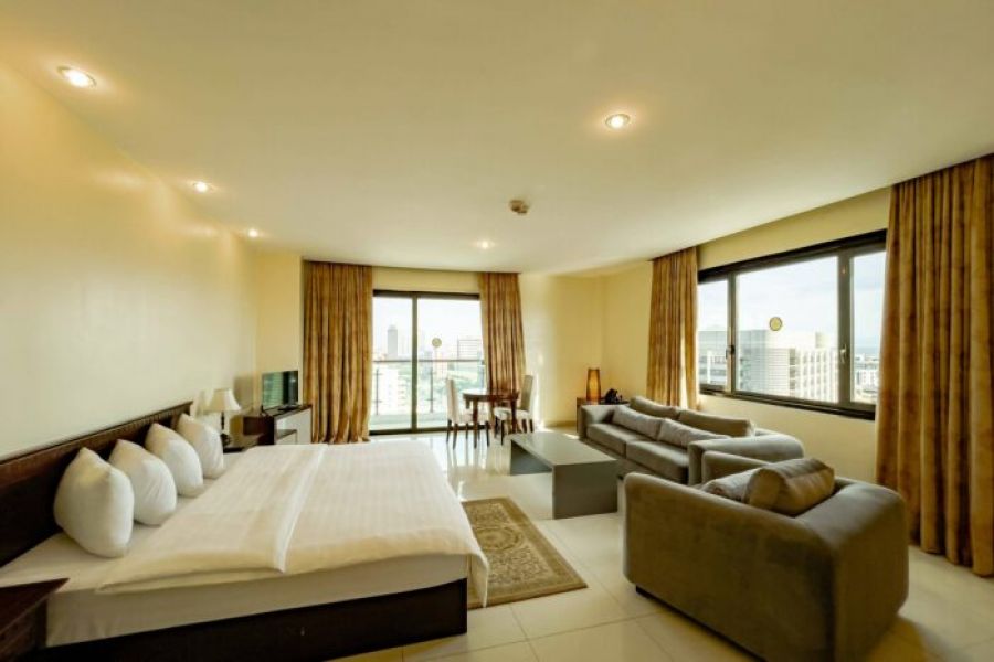 SAPPHIRE ROOM