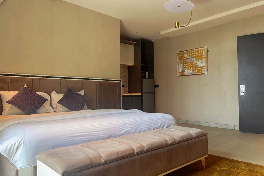 PREMIUM ROOM (BALCONY)
