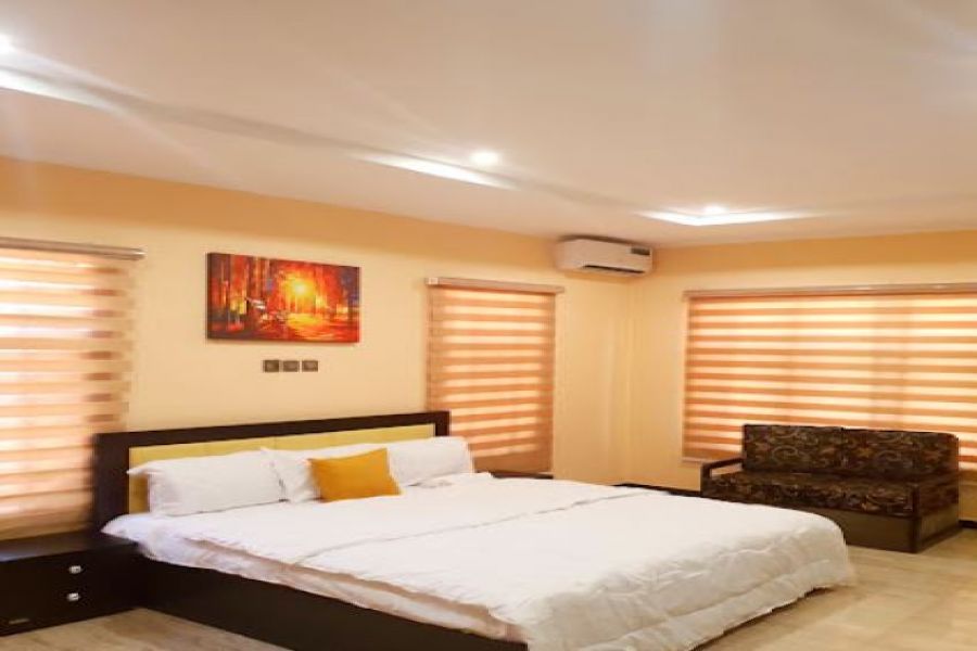 PRESIDENTIAL ROOM