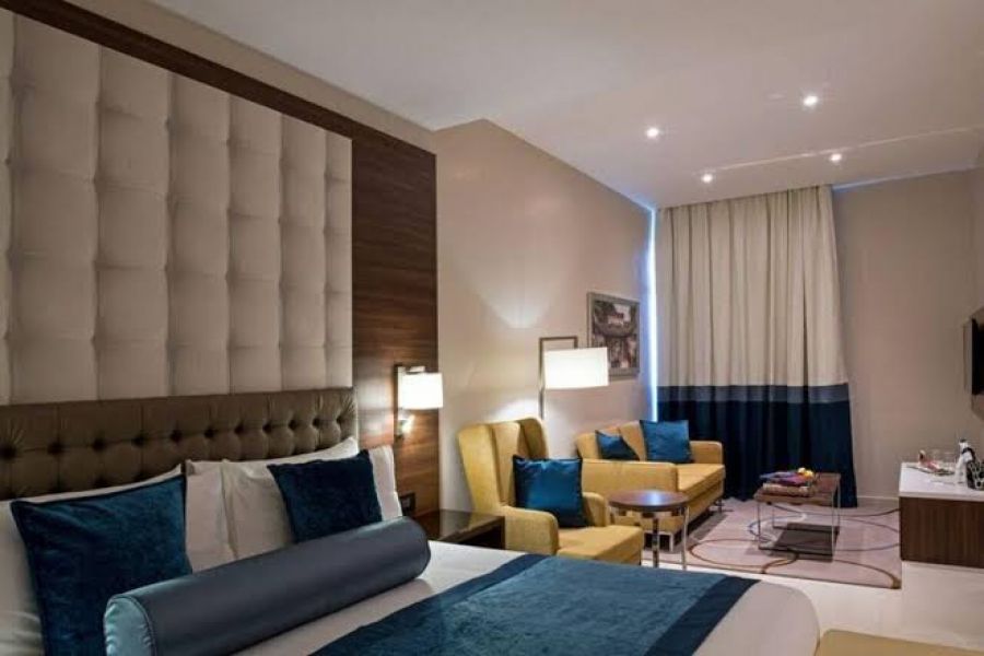 JUNIOR SUITE