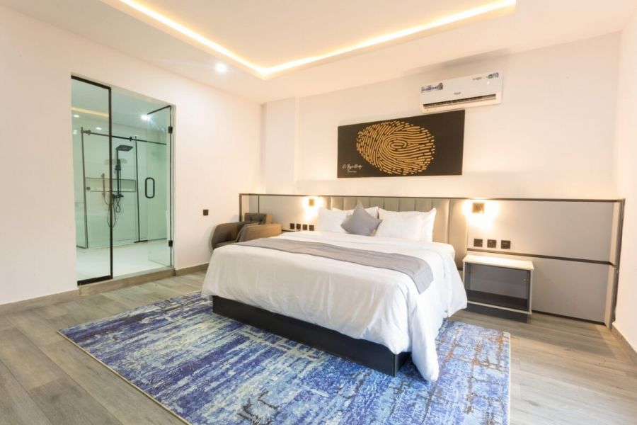 PRESIDENTIAL SUITE