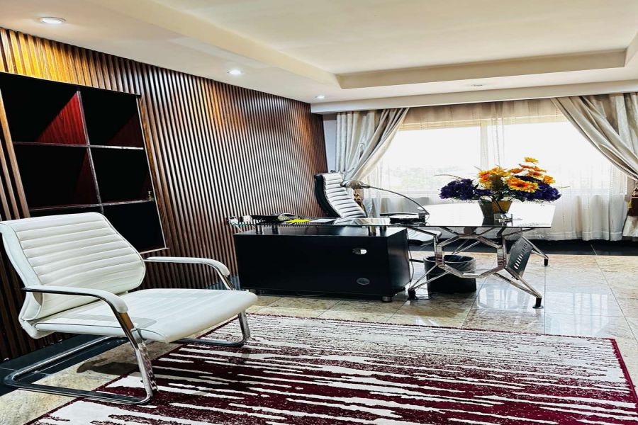 AMBASSADOR SUITE