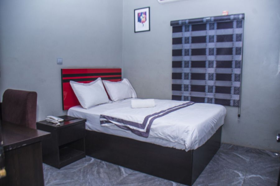 SUPERIOR ROOM