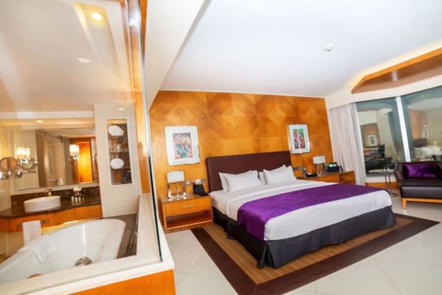 KING SUPERIOR ROOM