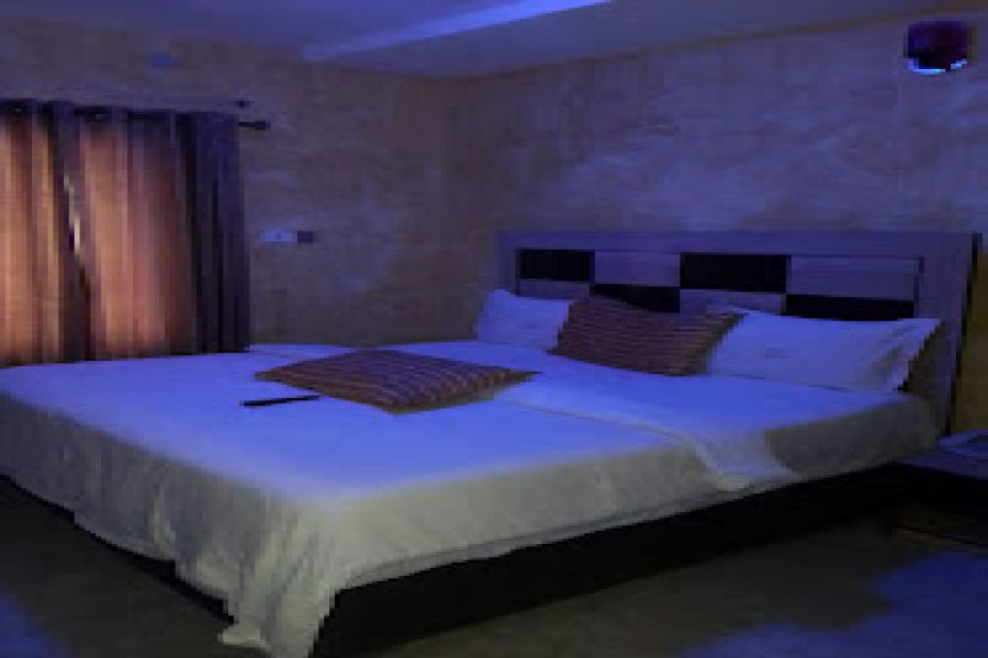SPECIAL BUSINESS SUITE