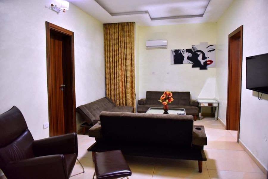 PRESIDENTIAL SUITES