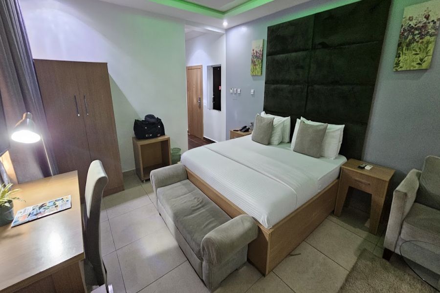 SUPERIOR STANDARD ROOM