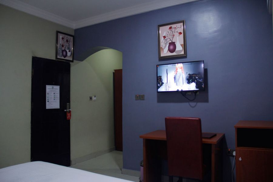 STANDARD ROOM