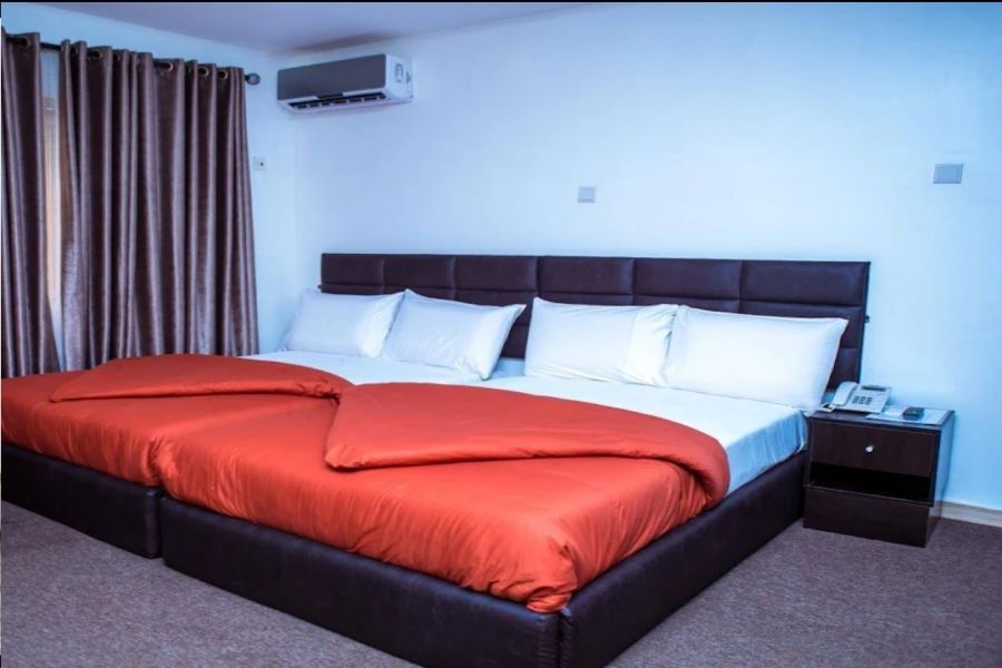 STANDARD ROOM