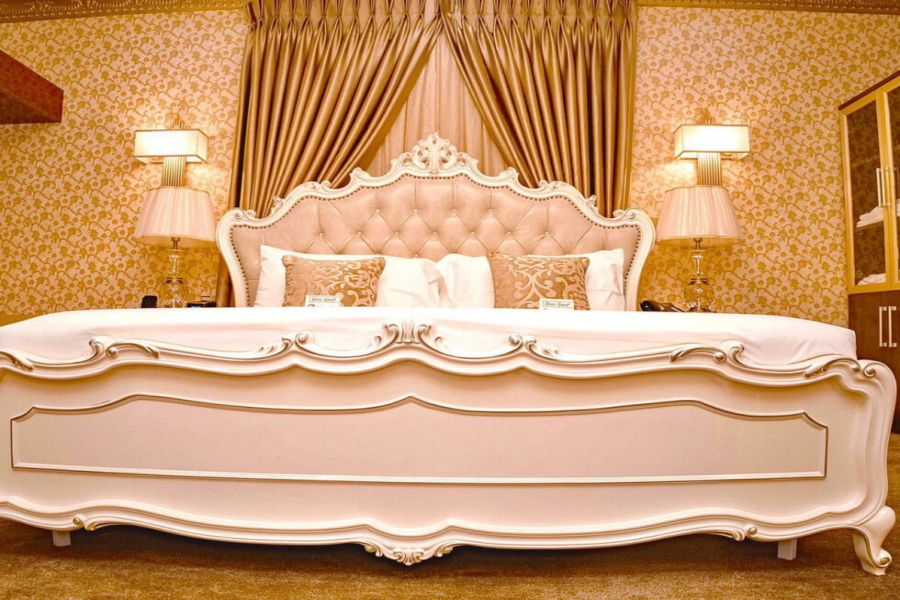 ROYAL LUXURY SUITE