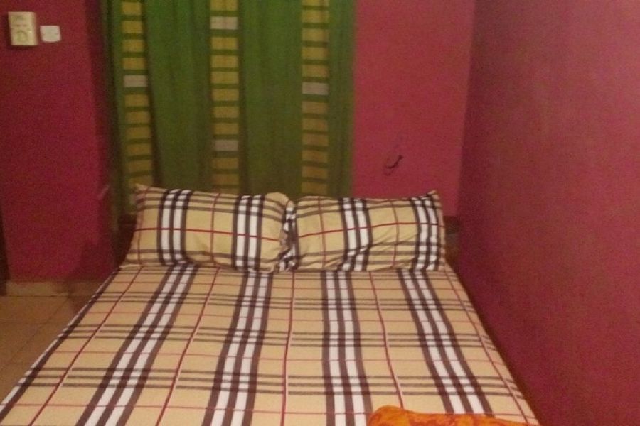 SINGLE ROOM
