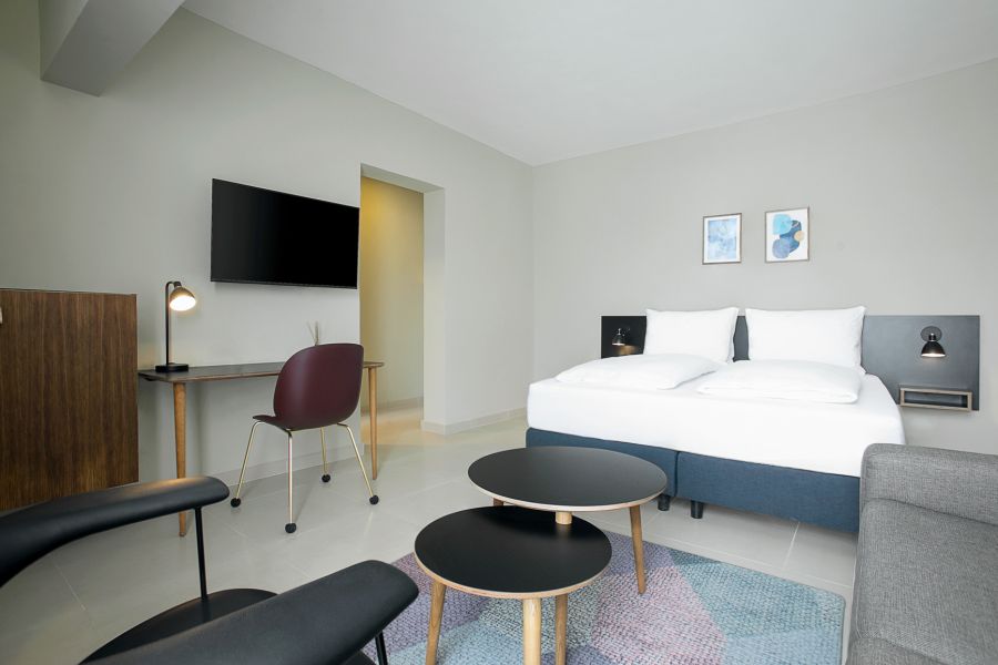 JUNIOR SUITE