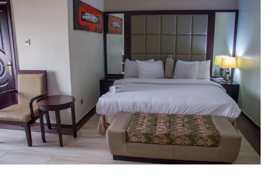 SUPERIOR ROOM