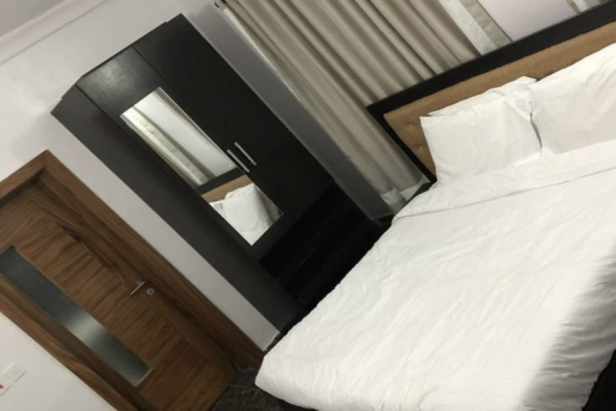 2 BEDROOM APARTMENT