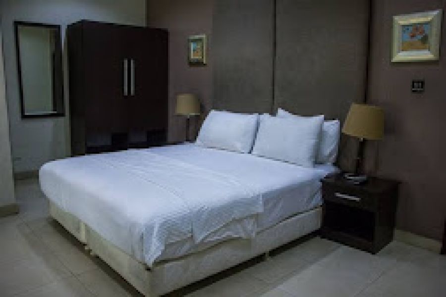EXECUTIVE ROOMS