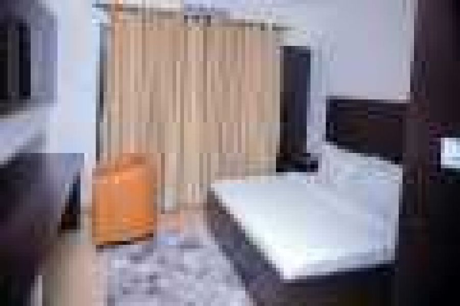 EXECUTIVE ROOM (VALLEY VIEW)