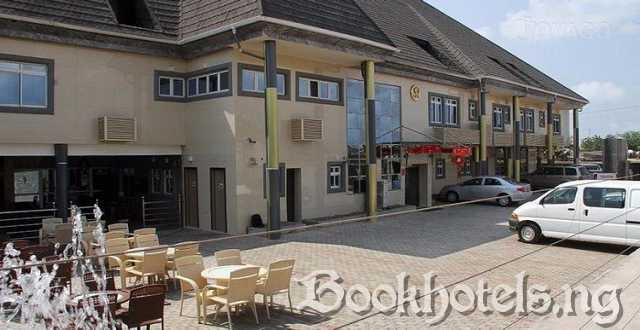 Golden Tree Hotel